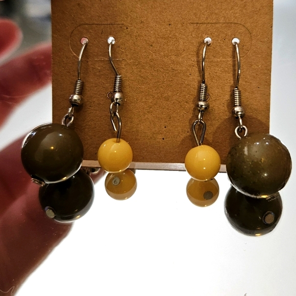 Stylish Ball Earring Set - Picture 4 of 4